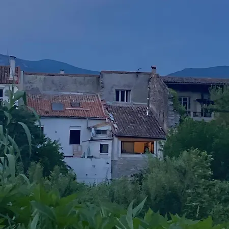La Maison A La Riviere Nyaraló *