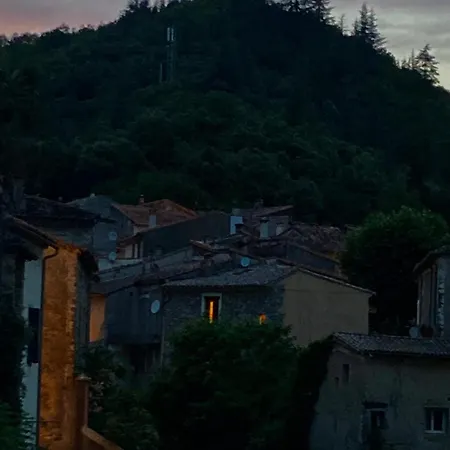 La Maison A La Riviere *